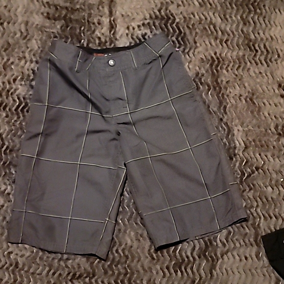 Tony Hawk Shorts Size 10 Grey Plaid Pattern - Picture 1 of 6